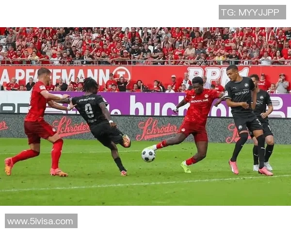 汉诺威96主场迎战柏林球队期待精彩对决与胜利的较量 汉诺威96主场迎战柏林球队期待精彩对决与胜利的较量