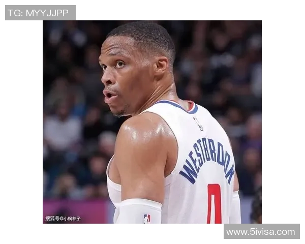 拉塞尔威斯布鲁克的篮球传奇之路与不屈精神探析