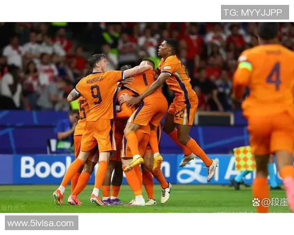 荷兰与英格兰激战全场精彩集锦回顾与分析