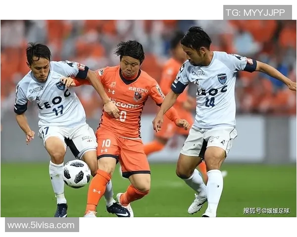 山形山神与山口雷的精彩对决揭示了足球战术与团队精神的完美结合 山形山神与山口雷的精彩对决揭示了足球战术与团队精神的完美结合