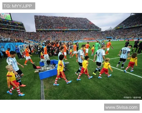 库尔德人对阵哥德堡的精彩较量展现足球魅力与团队精神