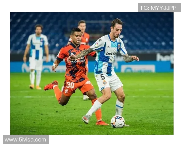 西班牙人迎战莱里争夺西乙联赛关键三分的精彩对决