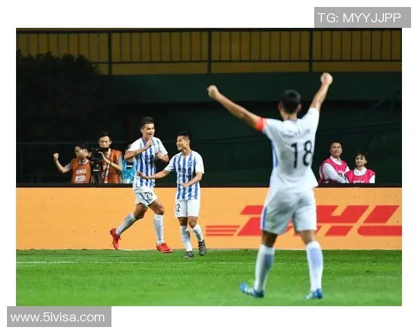 鲁能与富力2018年精彩对决回顾球场上的激情与荣耀交织